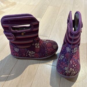 Bogs toddler winter boots size 9